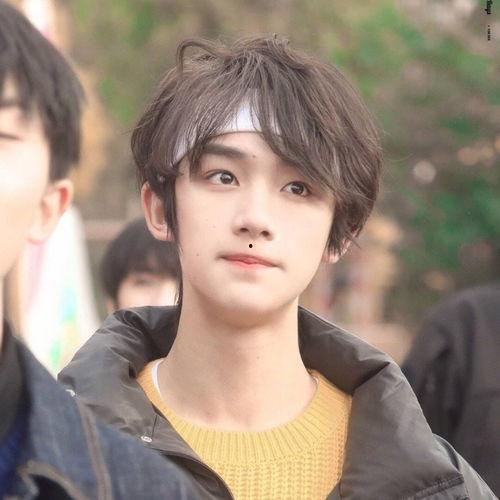 工作人员爆料丁程鑫视频,工作人员爆料背后的故事  第3张